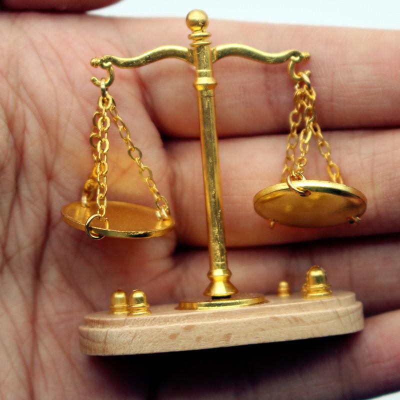 Kids Toys Return Gift - 1:12 Dollhouse Vintage Balance Scale Miniatures