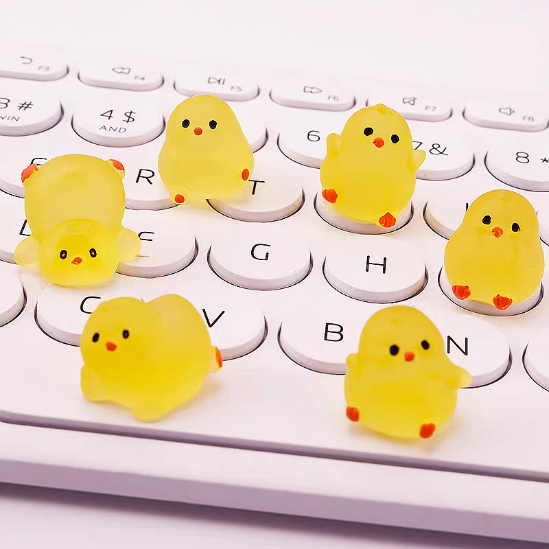 Glow-in-the-Dark Mini Chick Li - Kids Toys Car ulasan dan harga